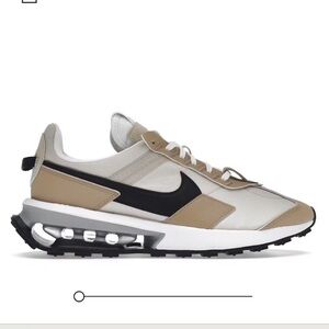 Nike Woman Air Max Pre-Day sneaker